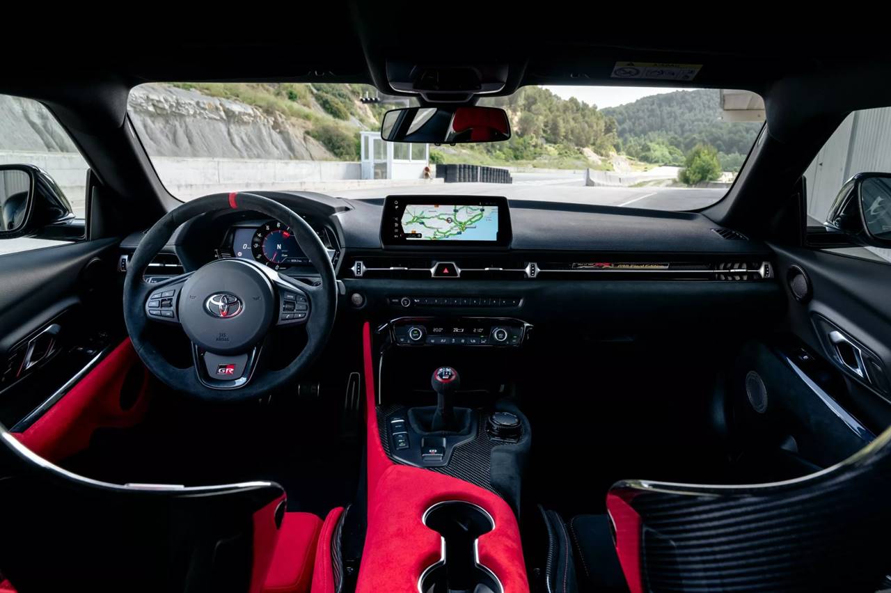 interior toyota supra 2025