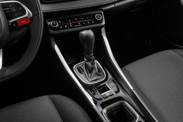 Fiat Fastback Audace 2026 interior console central