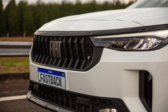 Fiat Fastback Impetus 2026 grade frontal