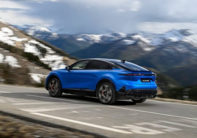 Alpine A390