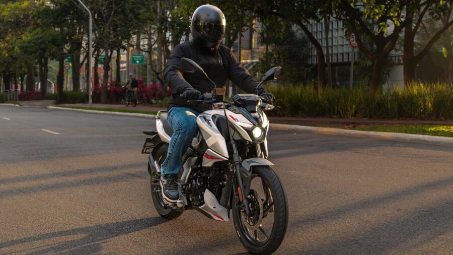 Bajaj Pulsar N150