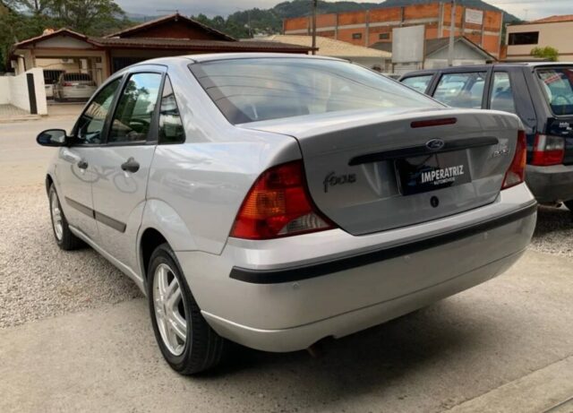 ford focus sedan 2007 2008