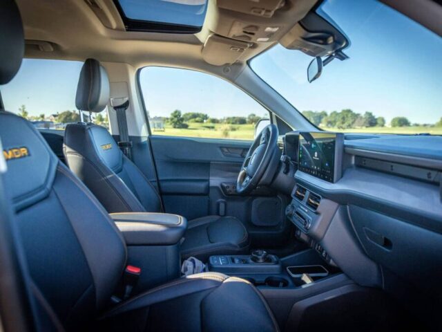 ford maverick 2026 interior painel