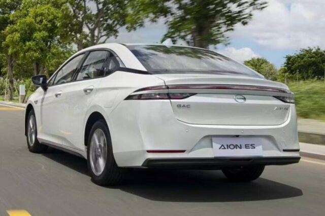 GAC Aion ES traseira