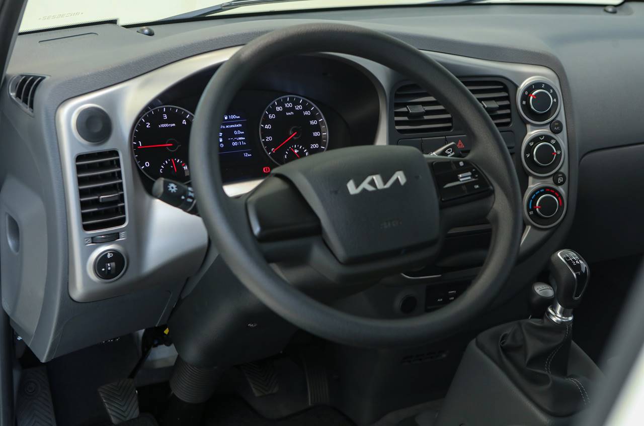 interior kia bongo 2026