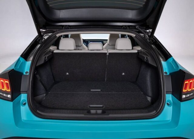 Nissan Leaf 2026 porta malas