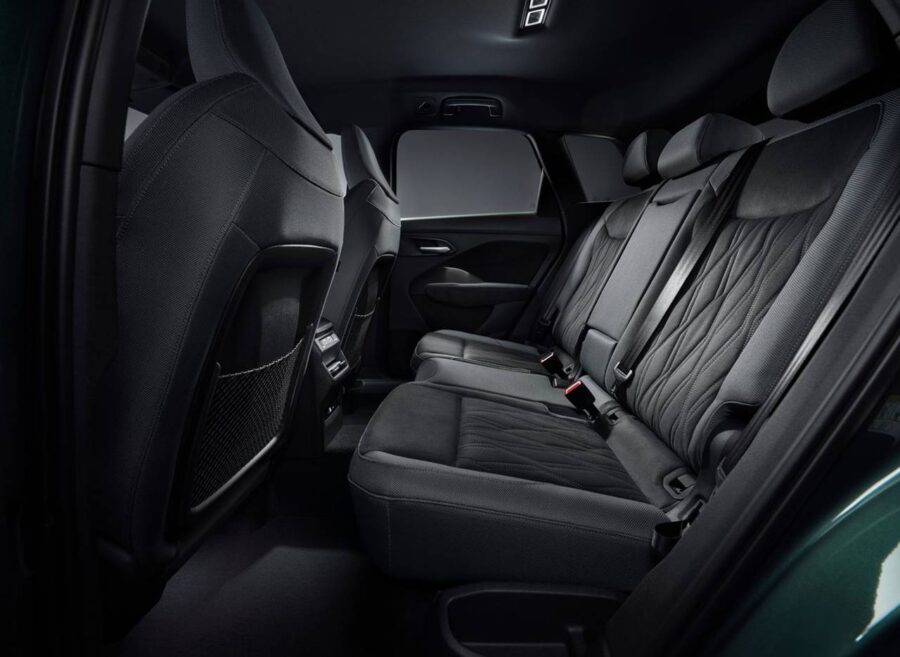 interior audi q3 2026