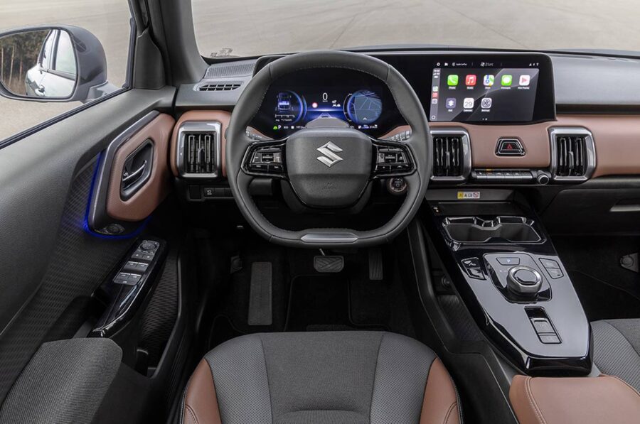 Suzuki e Vitara - 4x4 100% elétrico chega por R$ 269.990, conheça em detalhes 3 interior suzuki e-vitara 2026