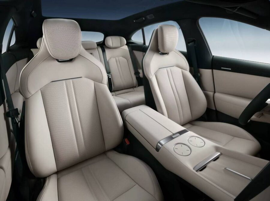 Xiaomi YU7 - Purosangue da Xiaomi vende quase 300.000 exemplares em apenas uma hora 5 interior xiaomi yu7