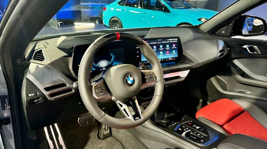 Nova BMW Serie 2 Gran Coupe 2026 já está no Brasil por R$ 320.950. Confira em detalhes 8 interior bmw serie 2 gran coupe 2026