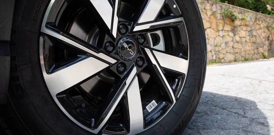 BYD Song Pro 2026 corrige sua principal falha e parte de R$ 199.990 5 byd song pro rodas