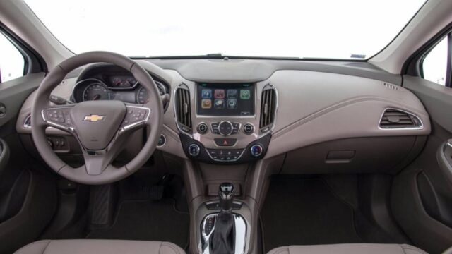Chevrolet Cruze sport6 2017 até 2023 interior
