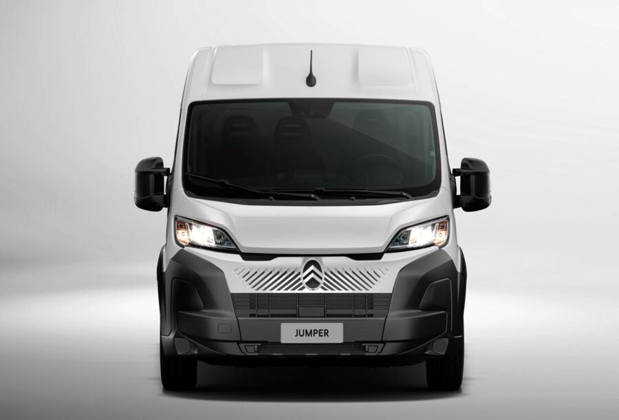 Citroën Jumper 2026 - Utilitário ganha motor mais econômico e novo visual 2 citroen jumper 2026