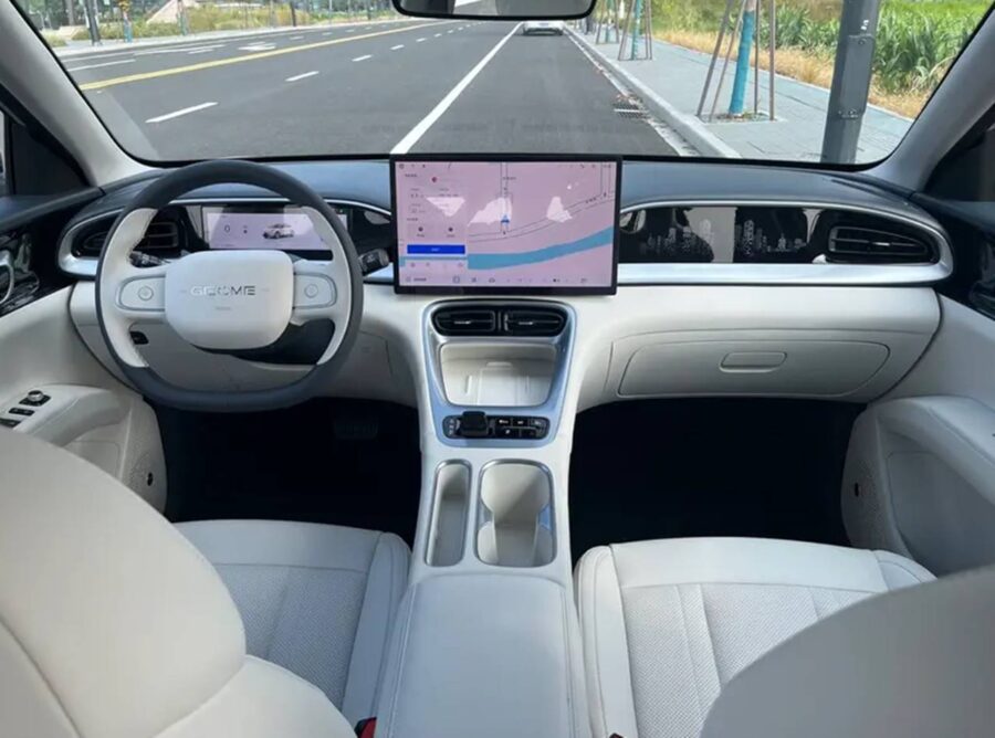 Geely EX2 2026 já está no Brasil e vem para ser o elétrico mais vendido do país 7 interior geely geome 2026