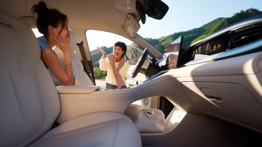 Geely EX2 2026 já está no Brasil e vem para ser o elétrico mais vendido do país 15 geely geome xingyuan interior