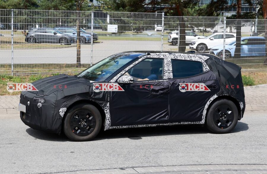 Hyundai Ioniq 2 2026 - Novo elétrico "acessível" da marca é flagrado pela primeira vez 1 hyundai ioniq 2 2026