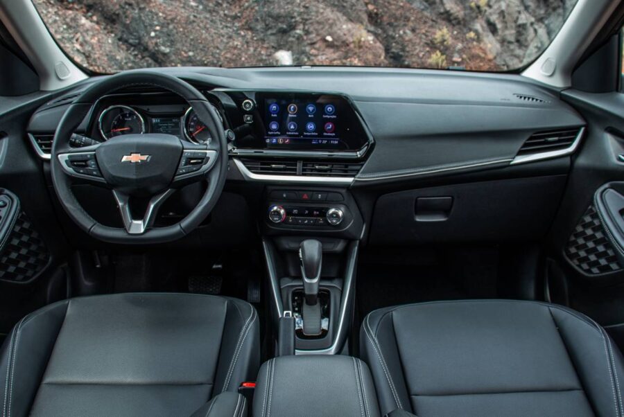 Chevrolet Montana 2026 chega com novo painel e novas rodas de liga leve, confira os preços 6 interior chevrolet montana 2025