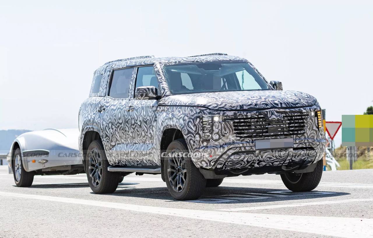 Mitsubishi Pajero Full 2026 - Nova geração é flagrada pela primeira vez 10 Mitsubishi Pajero Full 2026 2027