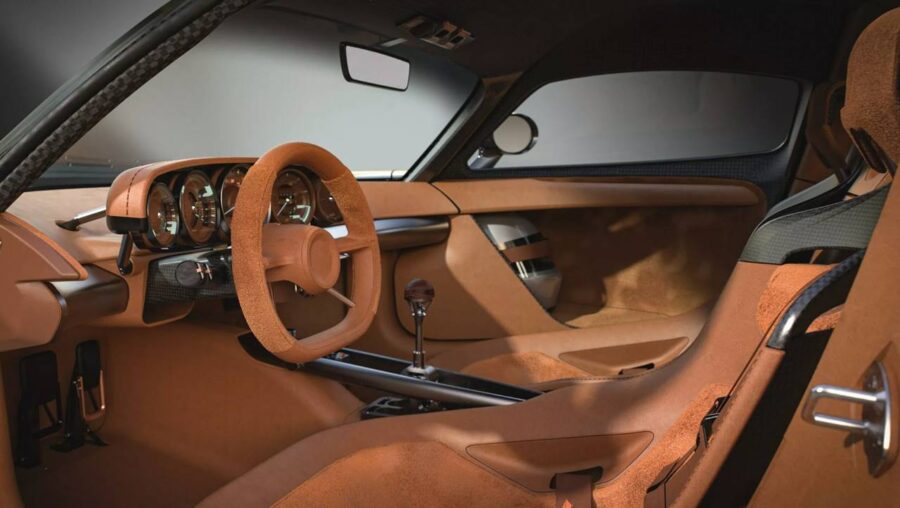 HF-11 novo superesportivo chega com 1,200 CV e custa mais de 2 milhões de dólares 7 interior oilstainlab hf-11