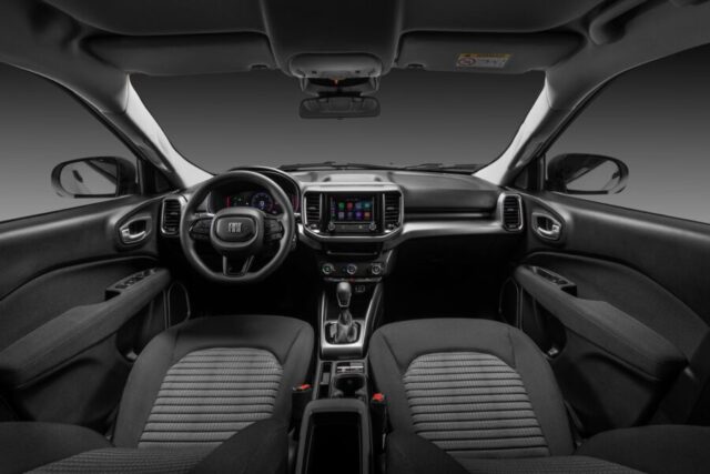 Fiat Toro Endurance 2026 interior painel