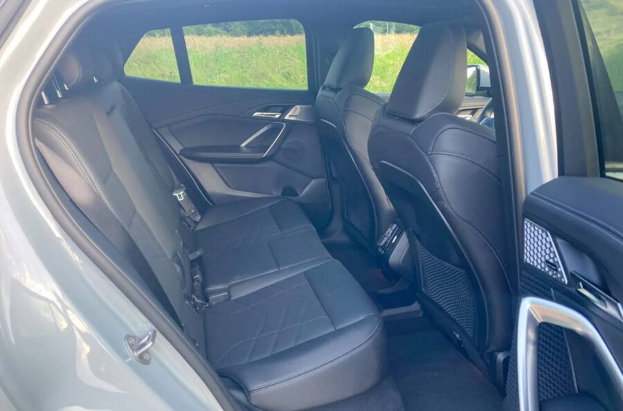 BMW X2 2026 - Em detalhes, com versões, equipamentos e preços 11 interior bmw x2 2026