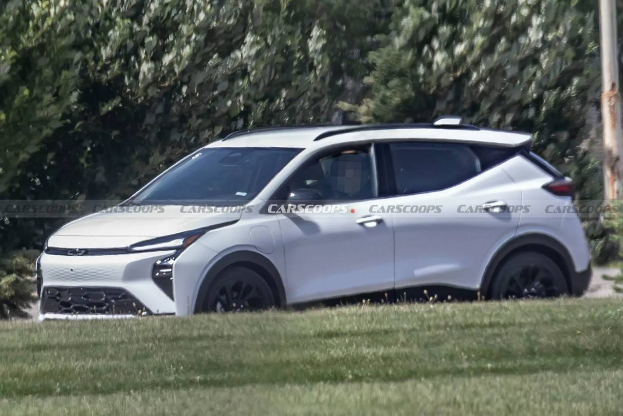 Novo Chevrolet Bolt 2027 é flagrado pela primeira vez 10 Chevrolet Bolt 2026 2027