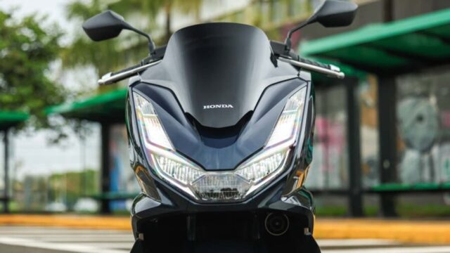 Honda PCX 2026 farol
