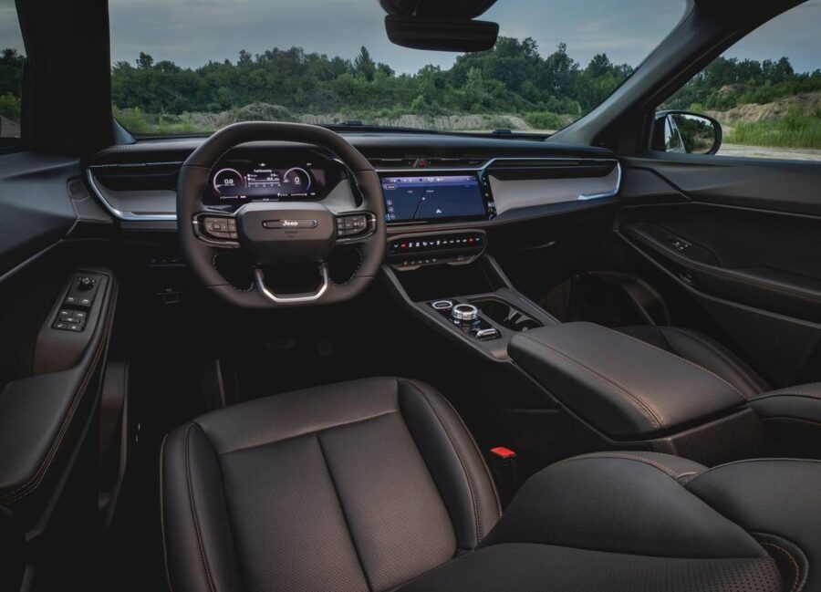 Jeep Cherokee 2026 - Totalmente novo SUV é apresentado nos EUA 12 Jeep Cherokee 2026 interior