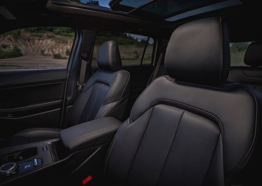 Jeep Cherokee 2026 - Totalmente novo SUV é apresentado nos EUA 13 Jeep Cherokee 2026 interior