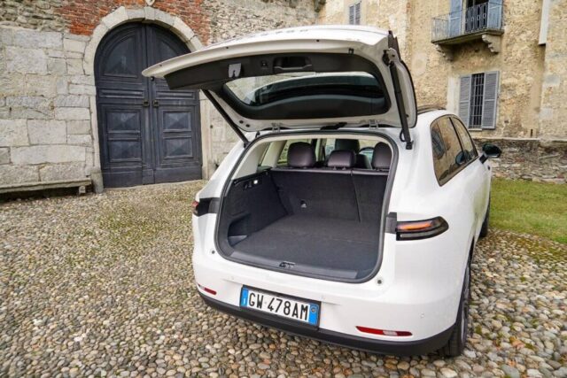 Leapmotor C10 porta malas