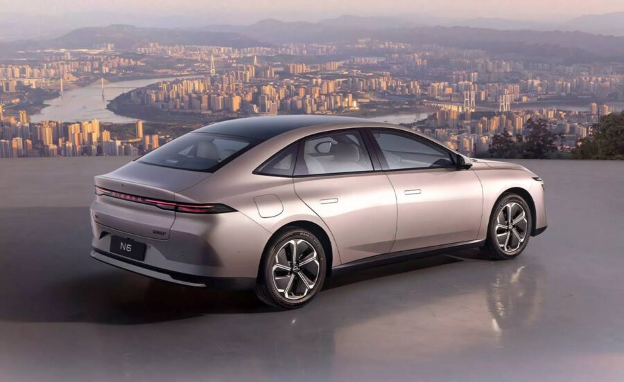 Nissan N6 - Sedan híbrido para a China roda até 130 km no modo elétrico 4 Nissan N6