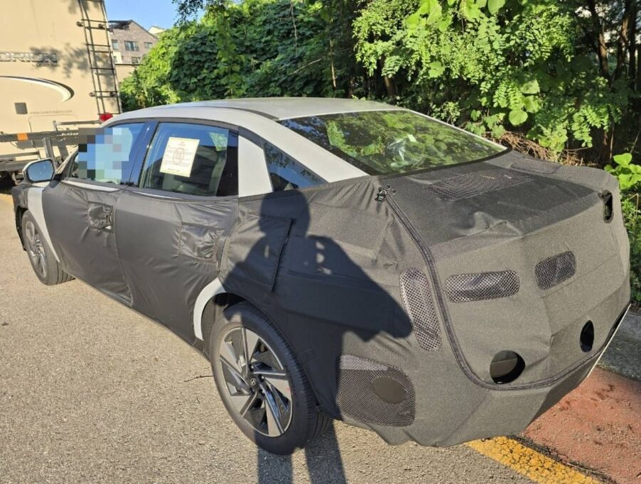 Novo Hyundai Elantra 2027 - Com visual futurista nova geração já está praticamente pronta para as ruas 8 novo hyundai elantra 2026