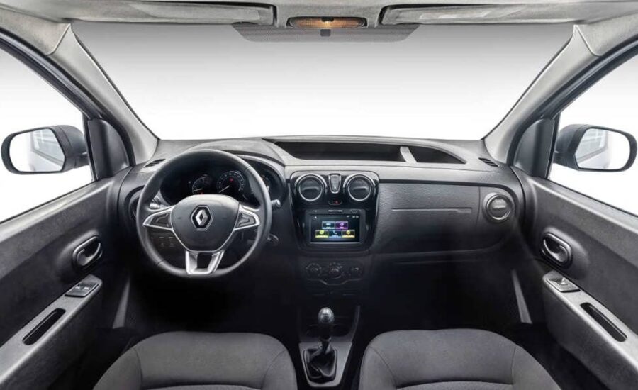 Renault Kangoo 2026 parte de R$ 118.200 e tem qualidades para superar a Fiat Fiorino 5 interior renault kangoo 2026