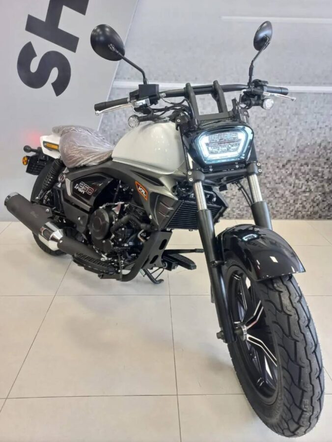 Shineray Iron 250 2025 - Traz uma interessante proposta custom acessível por R$ 21.990 3 shineray iron 250 2025