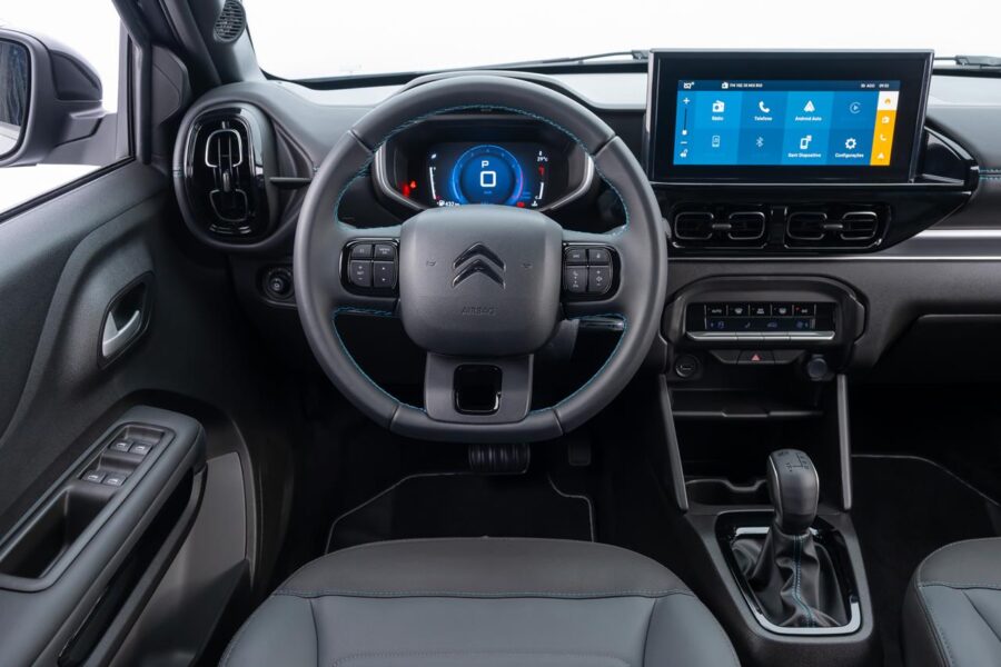 Citroën C3 2026 - Tem interior melhorado e fica mais equipado, preços partem de R$ 74.990 4 Citroen C3 2026 interior painel