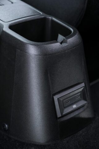 citroen basalt tomada USB