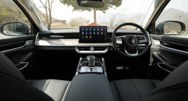 GWM Cannon Alpha interior