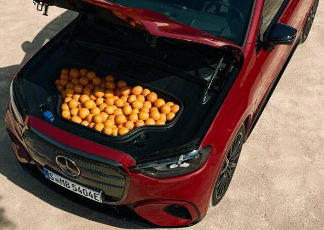 Mercedes GLC EV 2026 porta malas frontal