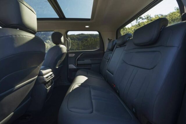 MGU9 interior banco traseiro