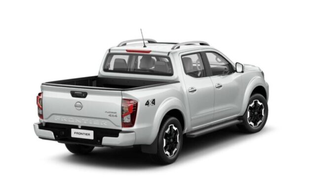 Nissan Frontier Platinum 2026 traseira