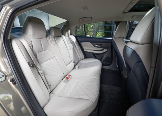Nissan Sentra 2026 interior banco traseiro