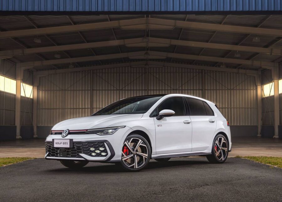 Novo Golf GTI 2026 - Esportivo chega por R$ 430.000 e venda a lá Ferrari 1 Golf GTI 2026 MK8.5