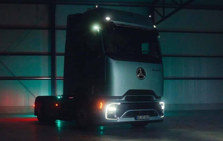Novo Mercedes Actros 2026 tem visual polêmico, mas é recheado de tecnologias 12 Novo Mercedes Actros 2026 tem visual polêmico, mas é recheado de tecnologias 4