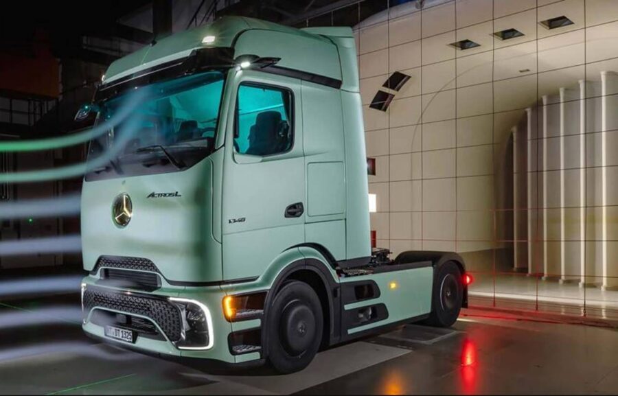 Novo Mercedes Actros 2026 tem visual polêmico, mas é recheado de tecnologias 4 Novo Mercedes Actros 2026 tem visual polêmico, mas é recheado de tecnologias 1