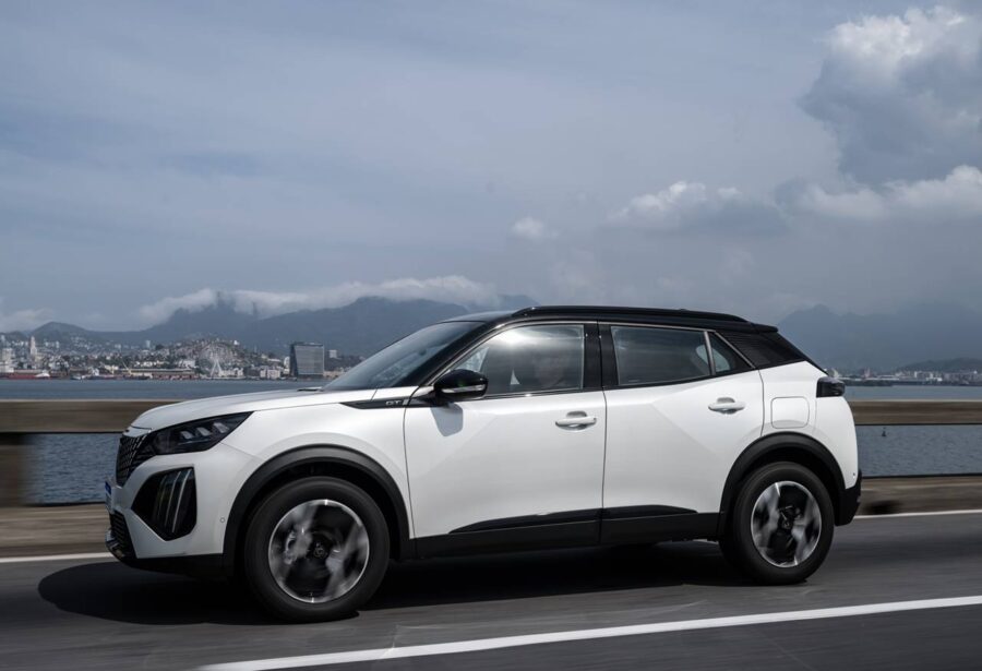 Peugeot 2008 2026 - Ganha sistema híbrido leve, porém fica mais caro e menos equipado 3 peugeot 2008 2026