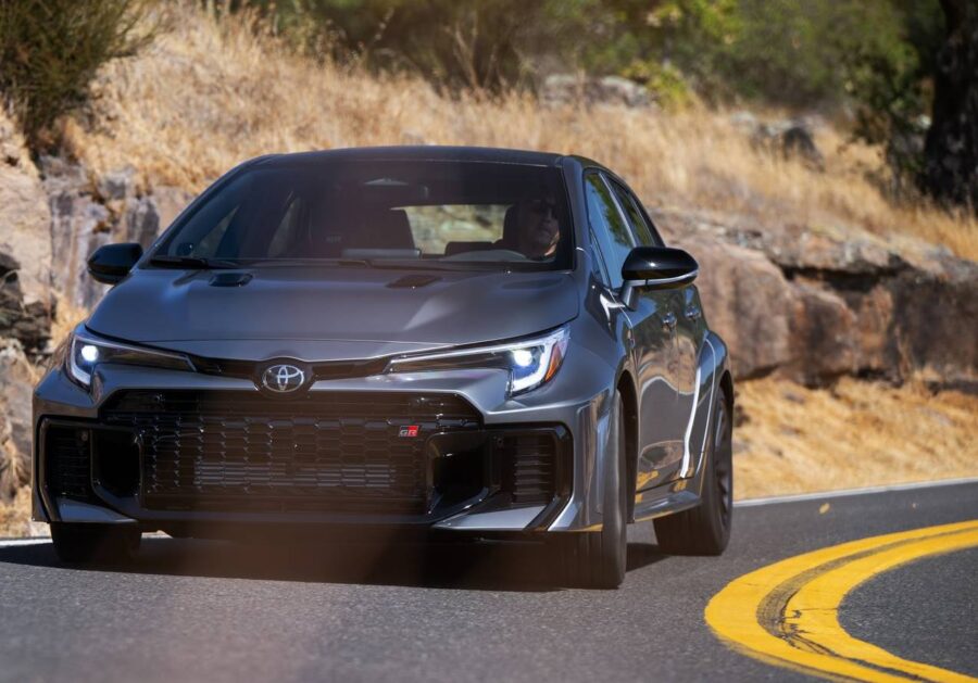 Toyota GR Corolla 2026 tem melhorias mecânicas e visual atualizado 1 toyota gr corolla 2026