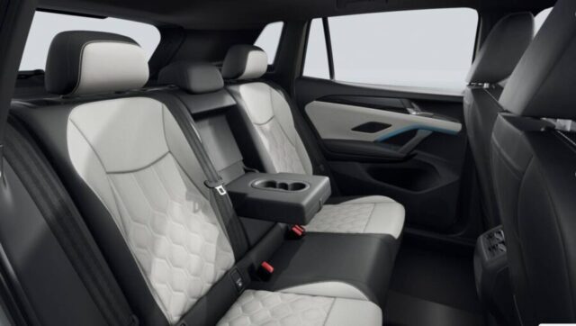 VW Tiguan 2026 R Line interior banco traseiro