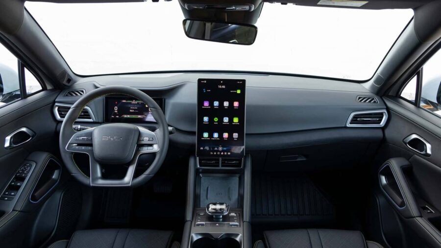 BYD Yuan Pro PHEV - SUV mais barato da BYD ganhará versão híbrida em 2026 2 BYD Yuan Pro interior