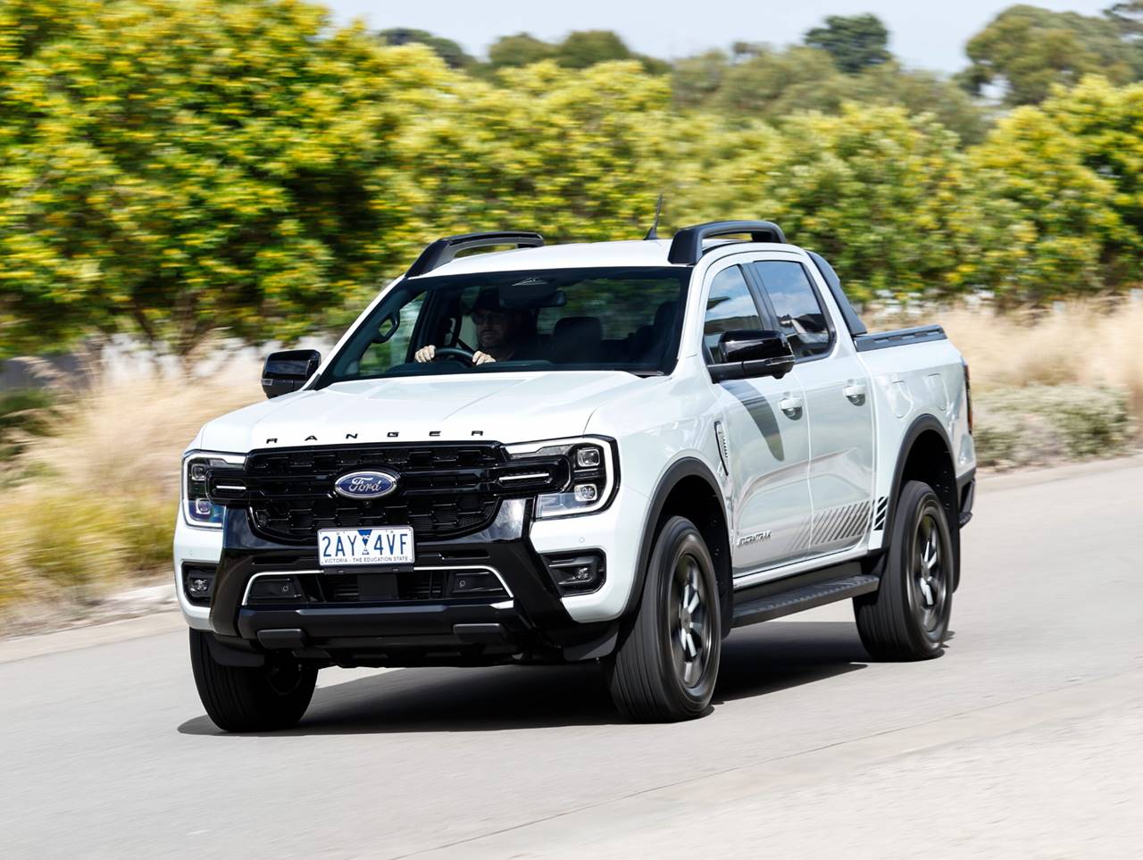 Ford Ranger 2027 - Versão híbrida plug-in da Ranger chegará ao Brasil em 2027 capaz de rodar 45 km no modo elétrico 7 ford ranger 2027