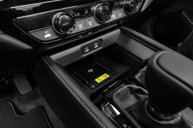 Honda Accord 2025 console central